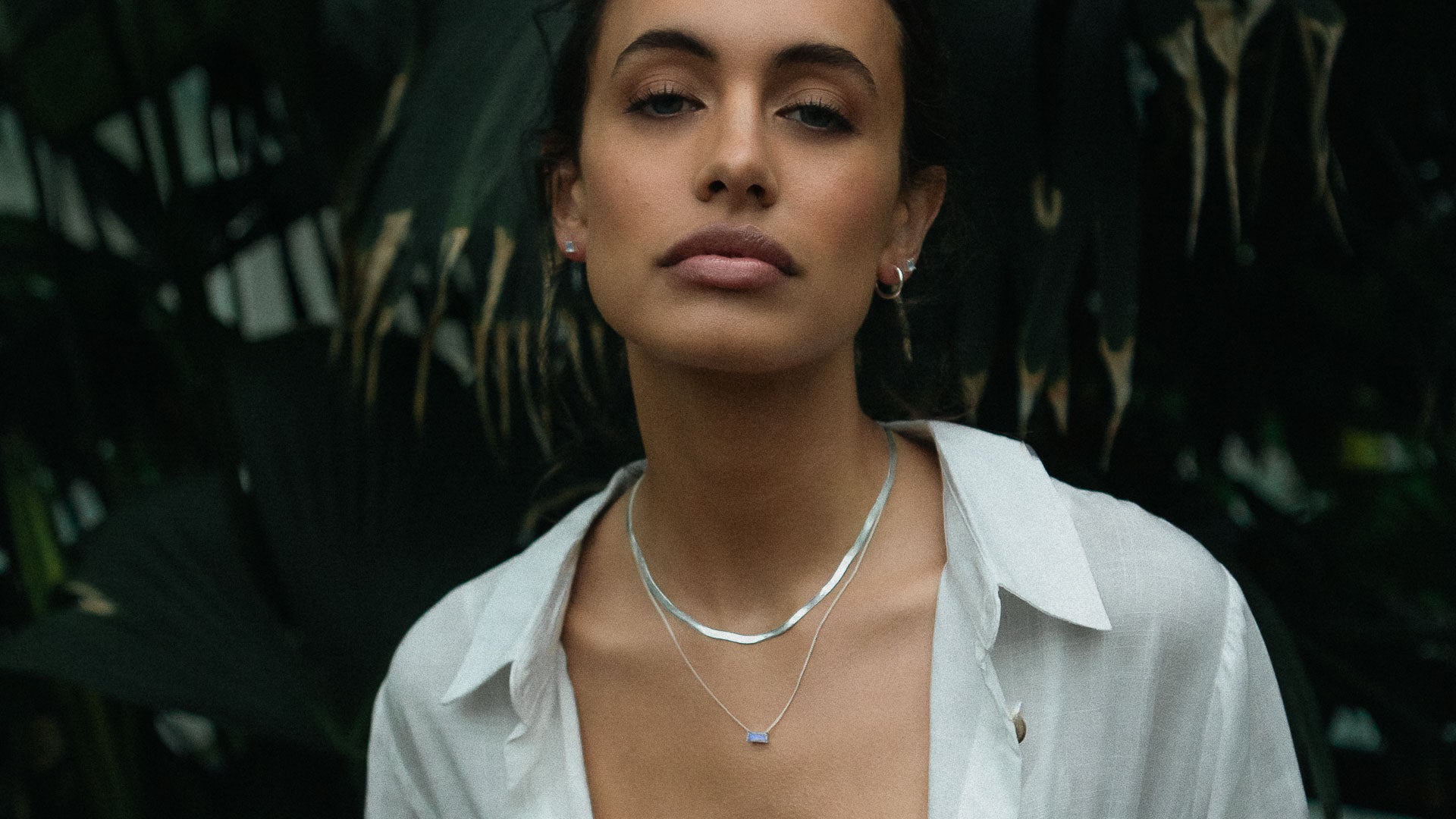 THE MAGIC OF GEMSTONE PENDANTS: